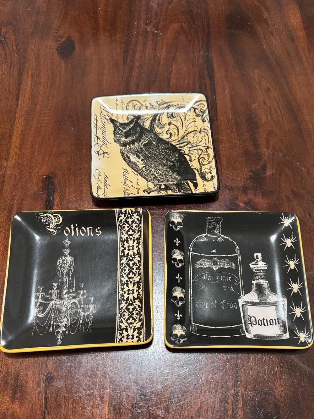 Global Design Connections 3 Gothic Halloween Decorative Trinket Dishes Plates 6”